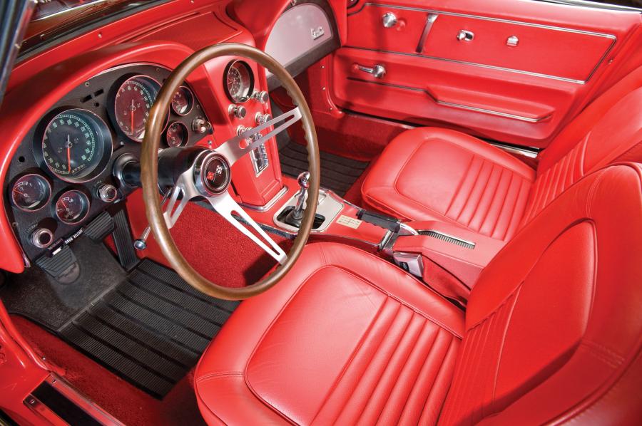  Chevrolet Corvette 427-435 Roadster 1967 года  (фото 10 из 28)